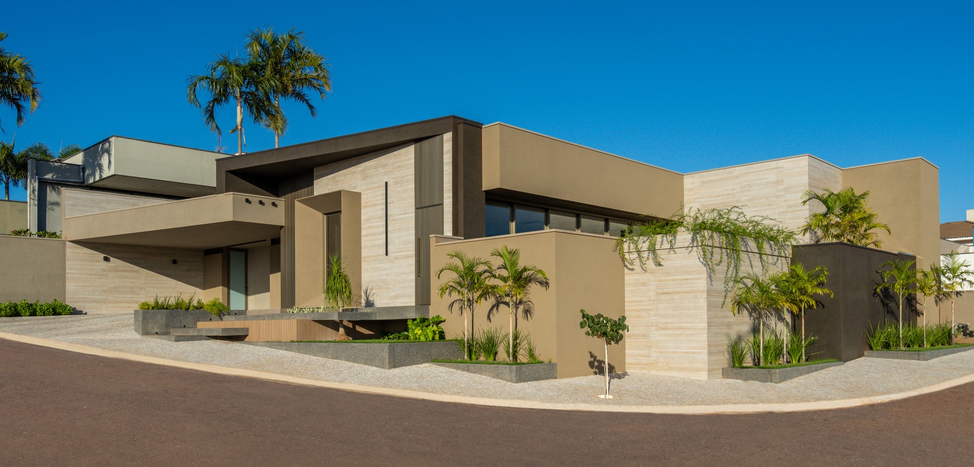 CASA L+A